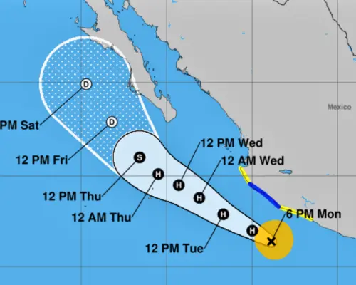 Flossie se convierte en huracán frente a costas del Pacífico mexicano