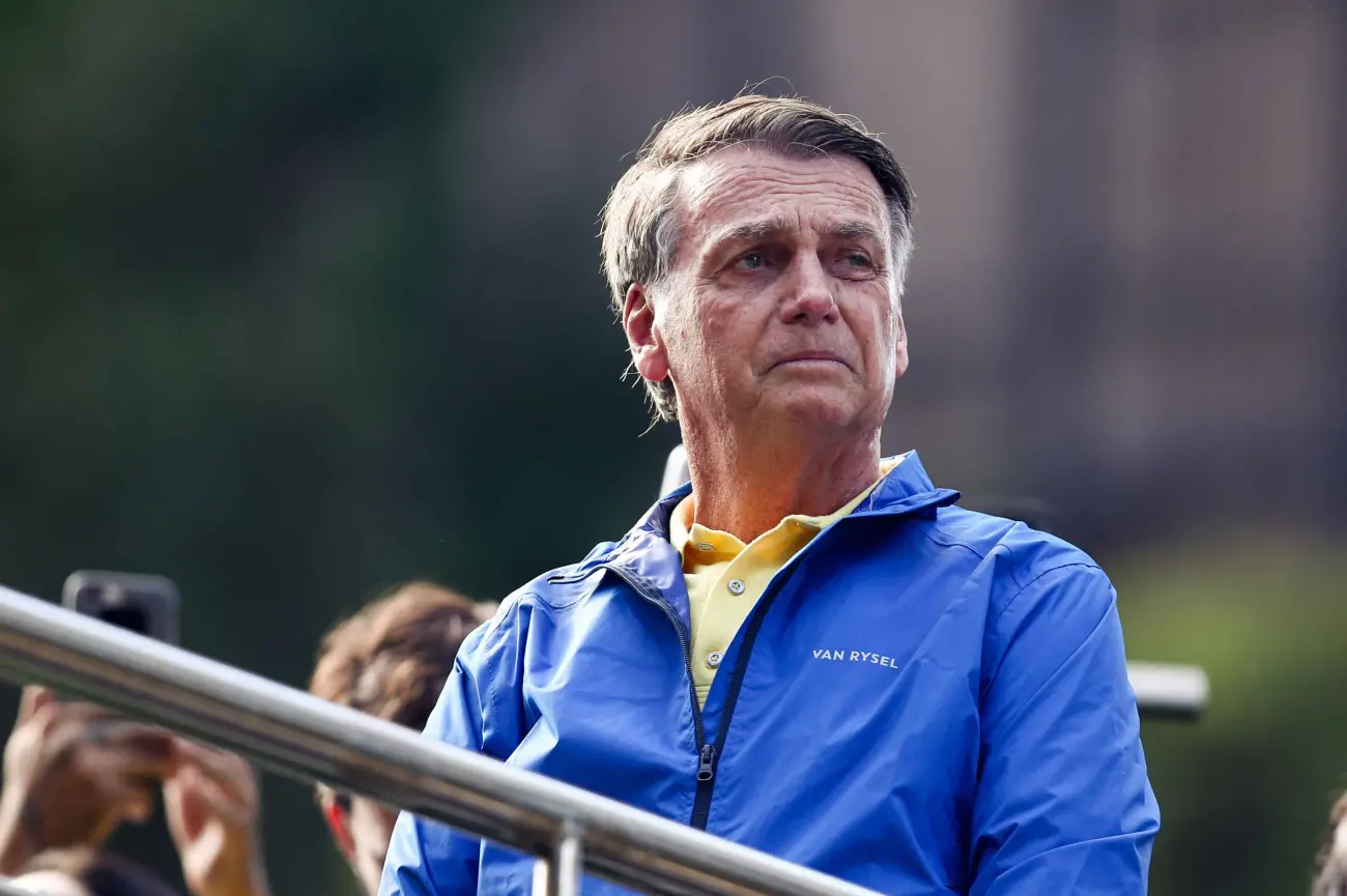Jair Bolsonaro suspende agenda para atender su salud
