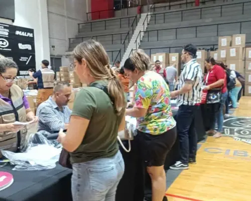 Avanza la entrega de uniformes gratuitos en Guaymas