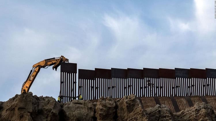 Plan Fiscal de Trump incluye fondo de 170 mil mdd  para control migratorio