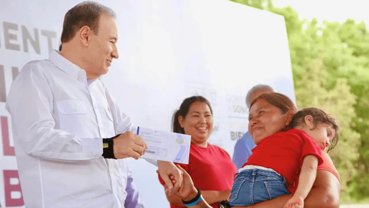 Entregan apoyos y nuevas rutas de transporte en gira de Durazo por Cajeme