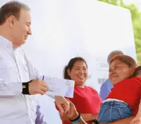 Entregan apoyos y nuevas rutas de transporte en gira de Durazo por Cajeme