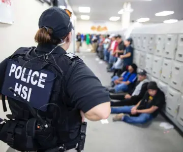 Plan Fiscal de Trump incluye fondo de 170 mil mdd  para control migratorio