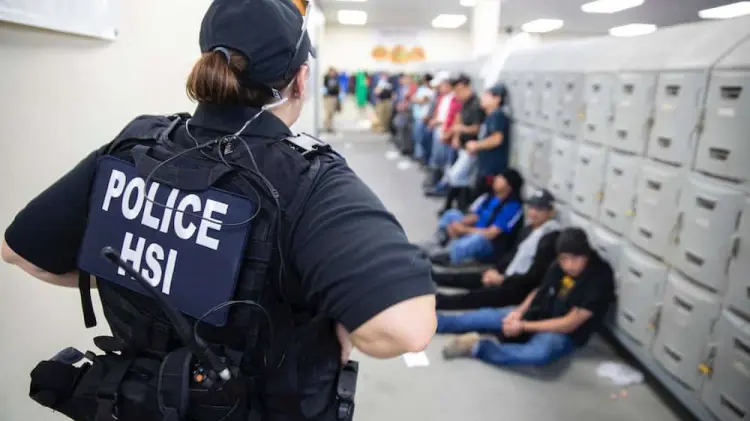 Plan Fiscal de Trump incluye fondo de 170 mil mdd  para control migratorio
