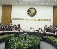 Claudia Sheinbaum evalúa voto popular para elegir a consejeros del INE