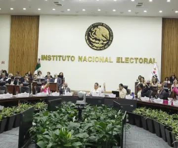 Claudia Sheinbaum evalúa voto popular para elegir a consejeros del INE