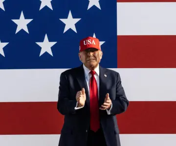 Agradece Trump a elementos de ICE por defender su soberanía nacional