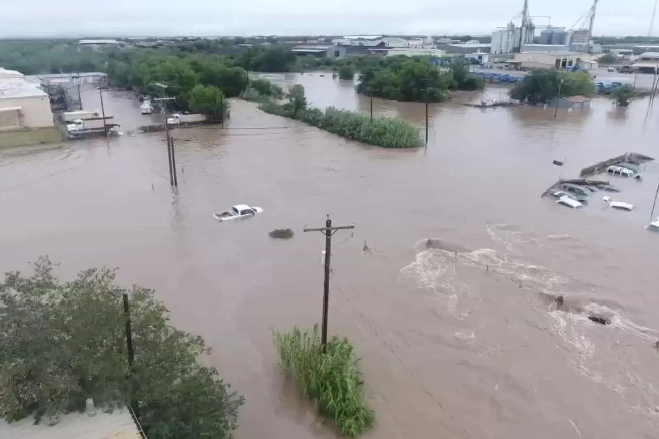 Inundaciones en Texas provoca 24 muertes y más de 20 desapariciones