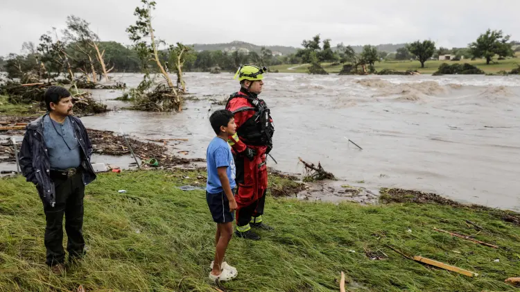 La SRE a través de su consulado en Texas realiza búsqueda de mexicanos afectados por inundaciones