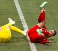 Musiala sufre grave lesión en tobillo tras choque con Donnarumma