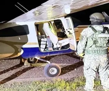 Interceptan avioneta con 400 kilos de cocaína en Colima