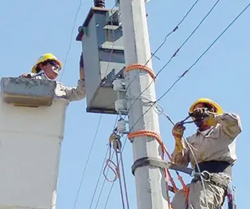 Logran familias que CFE les restablezca el servicio eléctrico