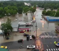 Asciende a 71 personas muertas por inundaciones en Texas
