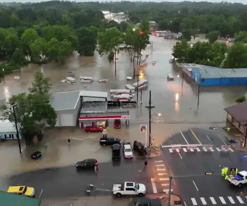 Asciende a 71 personas muertas por inundaciones en Texas