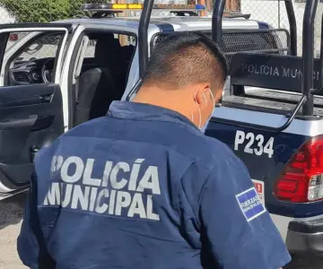 Policía Municipal presentó al MP a dos hombres por delitos contra la salud
