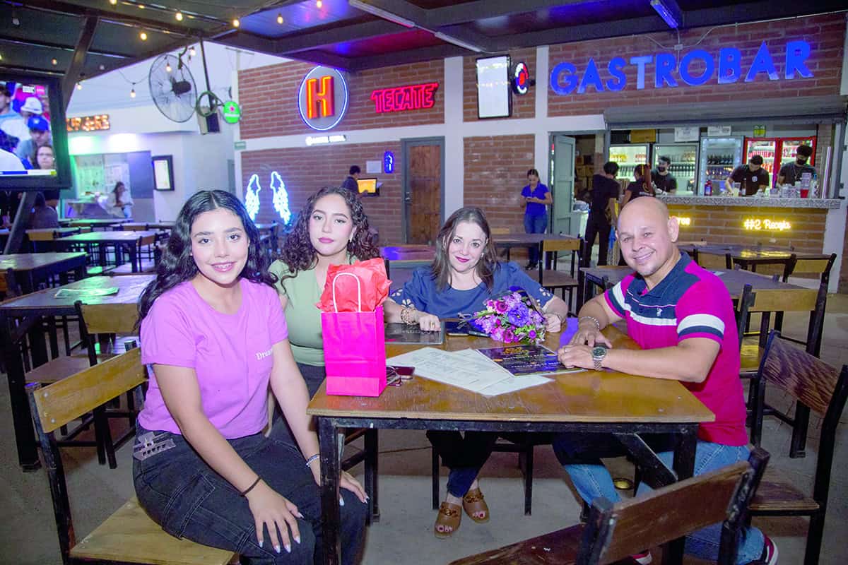 En Gastropark y Terraza Hmo se festeja entre amigos y calor sonorense