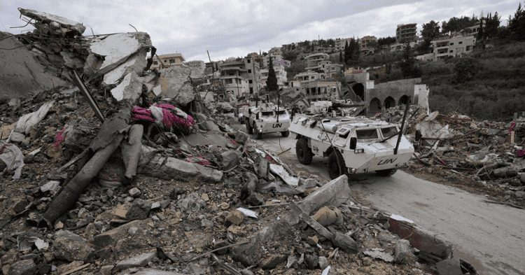 El ejército de Israel ataca el este y sur de Líbano