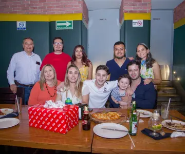 Celebran XV años y graduaciones en Ballpark