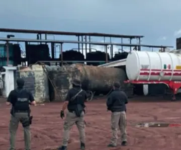 Decomisan casi un millón de litros de huachicol en Veracruz