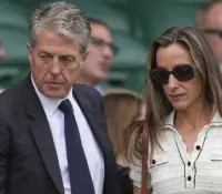 Imagen de Hugh Grant en Wimbledon le da la vuelta al mundo