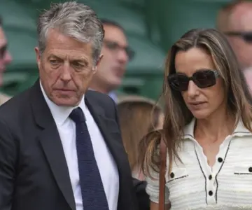 Imagen de Hugh Grant en Wimbledon le da la vuelta al mundo