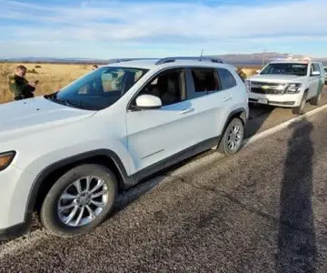 Detienen a dos menores por tráfico de personas en frontera de Arizona