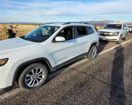 Detienen a dos menores por tráfico de personas en frontera de Arizona