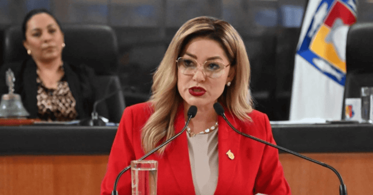Congreso de BCS tipifica transfeminicidio y aumenta penas para feminicidio