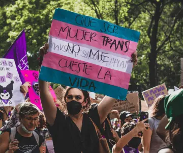 Congreso de BCS tipifica transfeminicidio y aumenta penas para feminicidio