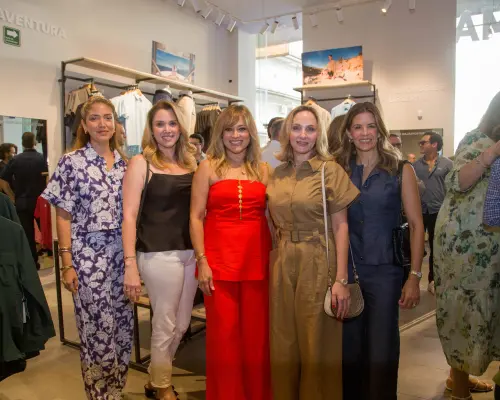 Inauguración de Maja Sport Wear en plaza andenes