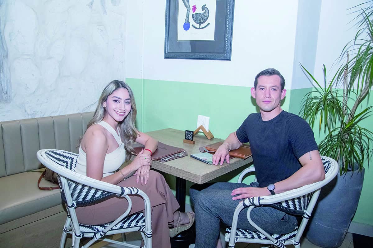 Celebran en Casona Obregón 55 cumpleaños en distintas mesas