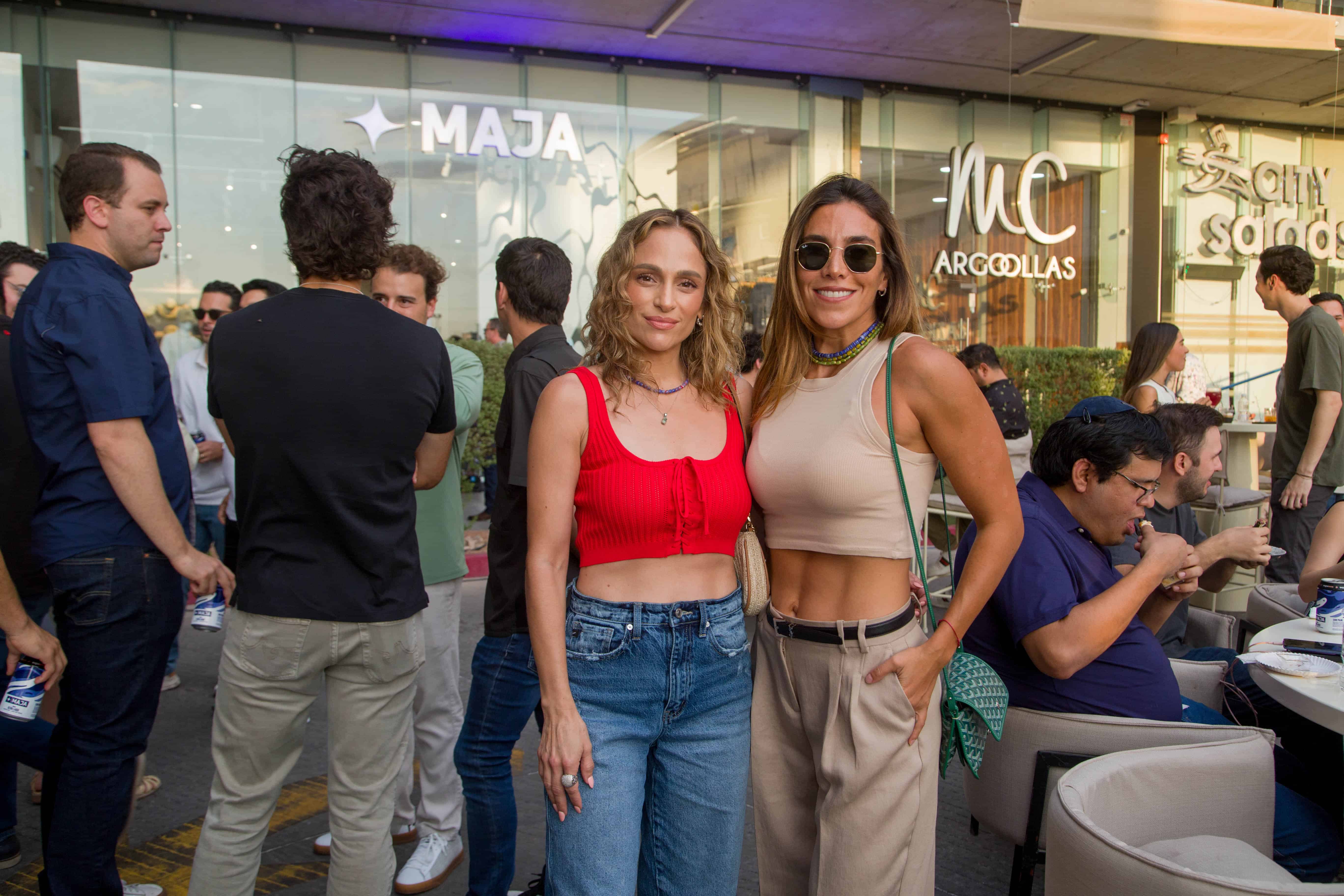 Inauguración de Maja Sport Wear en plaza andenes