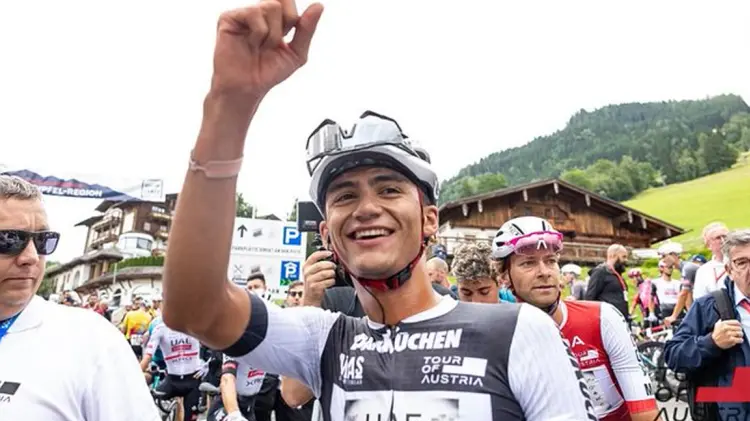 Isaac del Toro gana etapa 3 del Tour de Austria 2025