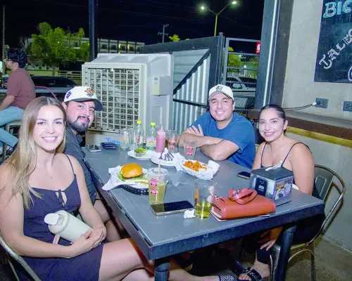 Saborean la cerveza artesanal de Buqui Bichi