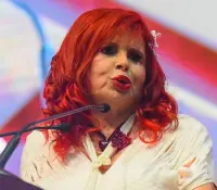 Anulan veto a periodista y medio denunciados por Layda Sansores