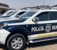 Viola medidas cautelares al echar pegamento a cerradura de la casa de su ex