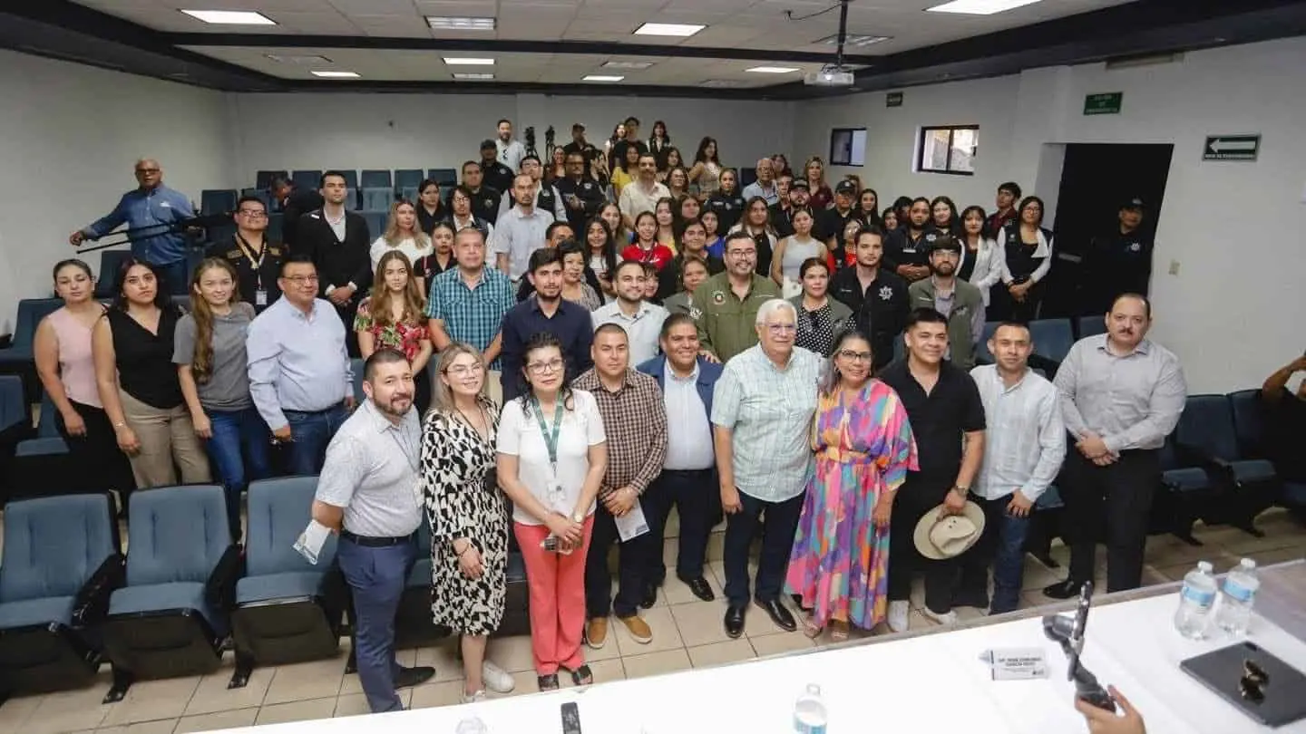 Elementos de SP de Ímuris se capacitan en derechos de las infancias