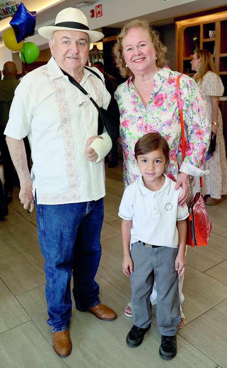 Se gradúan pequeños del prescolar: Irish International School