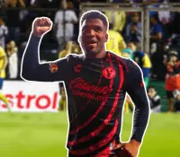 José Zúñiga será jugador del América; Abreu y Jardine lo avalan