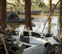 En Texas hallan cuerpos de dos mexicanos y suspenden búsquedas por lluvias