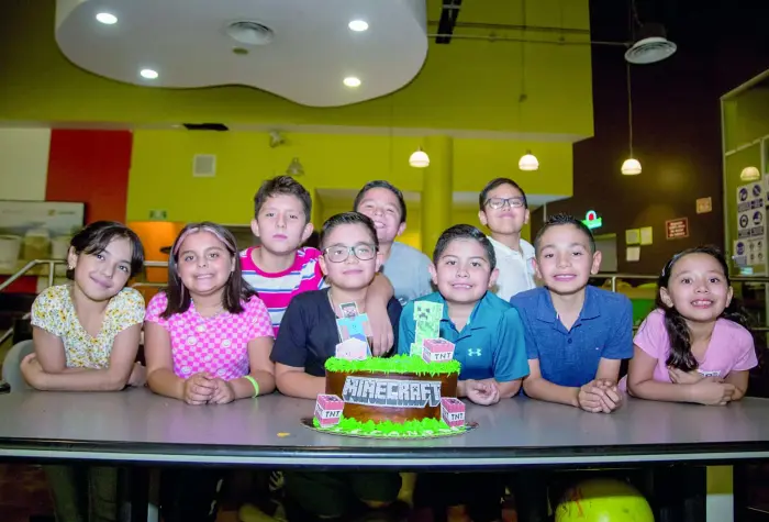 Celebran la alegría de jugar juntos en Bol 300