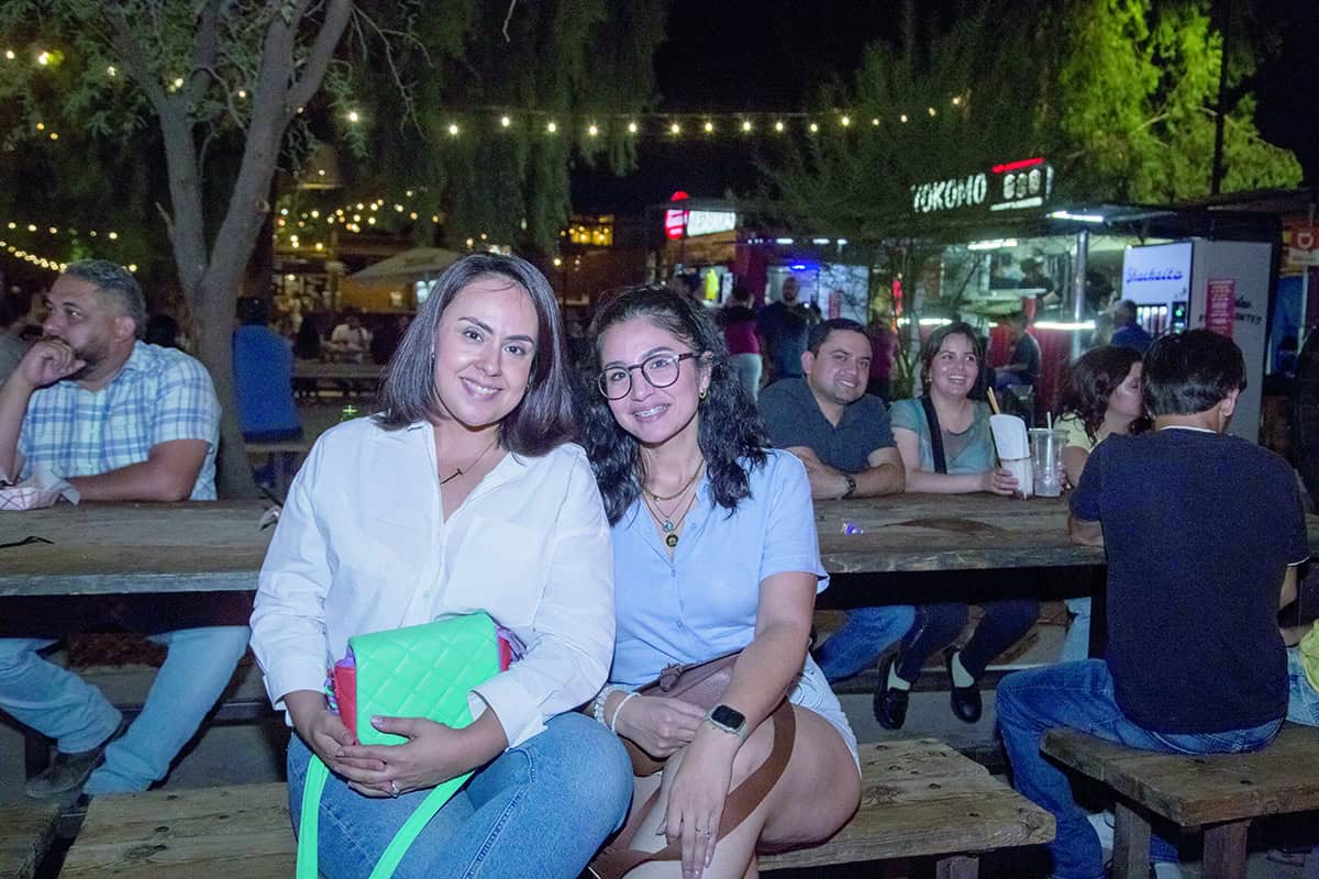 Realizan picnic bajo las estrellas