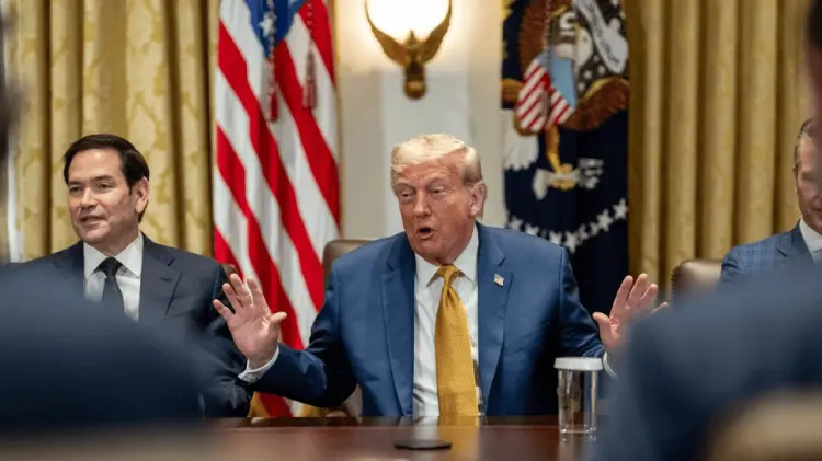 Trump envió carta a su principal socio comercial México, así como a la Unión Europea