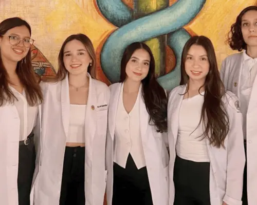 Incorpora Salud Municipal a pasantes de Medicina por primera vez