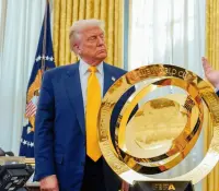 Donald Trump se quedó con trofeo original del Mundial de Clubes FIFA