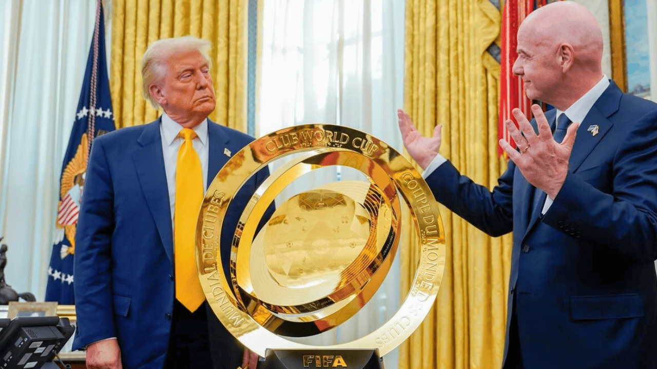 Donald Trump se quedó con trofeo original del Mundial de Clubes FIFA