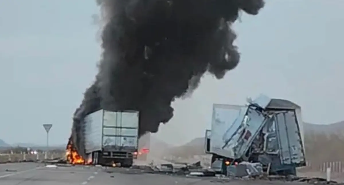 Choque entre tractocamiones deja un muerto en carretera Guaymas-Hermosillo