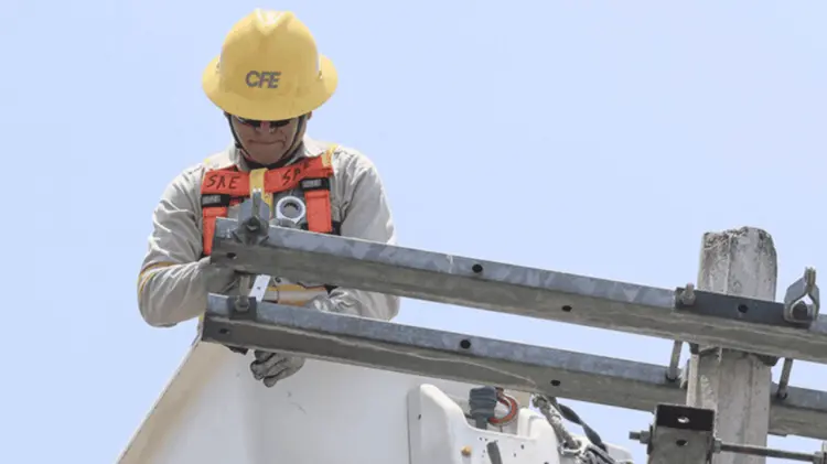 En Hermosillo persisten los bajones de energía eléctrica en diferentes colonias. (Foto: Cortesía)