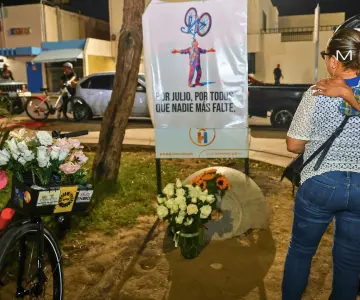 Ciclistas rinden homenaje a Julio López y piden justicia
