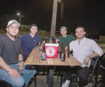Comparten tiempo con quienes más quieren